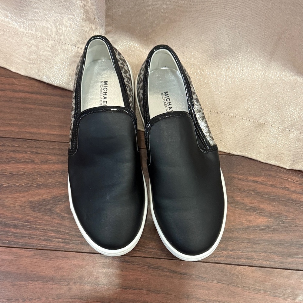 MICHAEL Michael Kors Black and White Logo-Trim Slip-On Sneakers